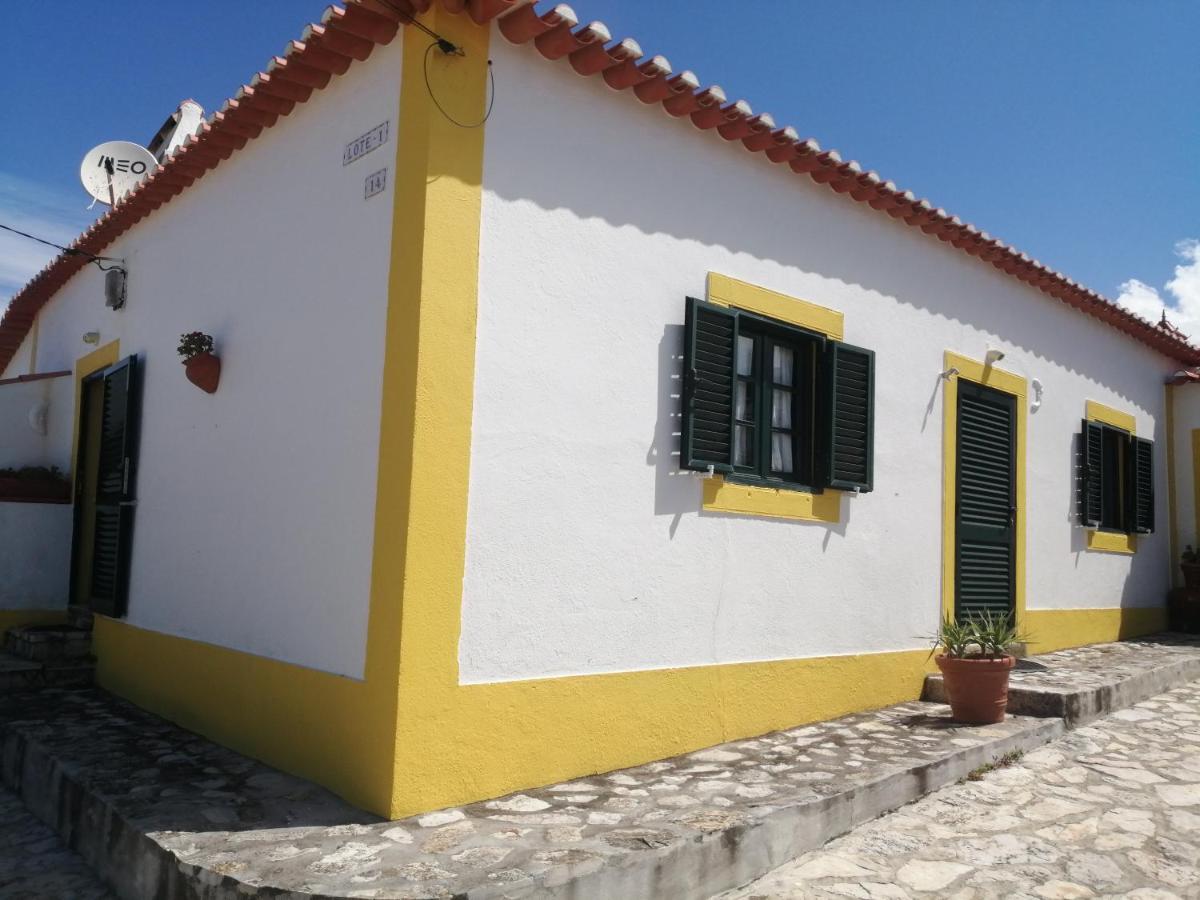 Casas Da Lagoa - 4 Casas De Ferias Independentes Santo Isidoro Exterior photo