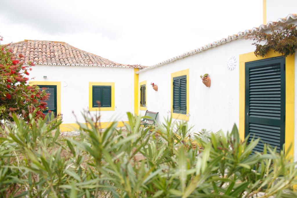 Casas Da Lagoa - 4 Casas De Ferias Independentes Santo Isidoro Exterior photo